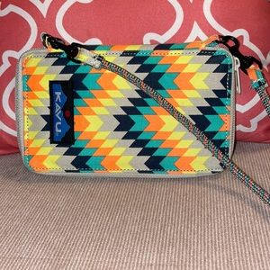 Kavu crossbody wallet